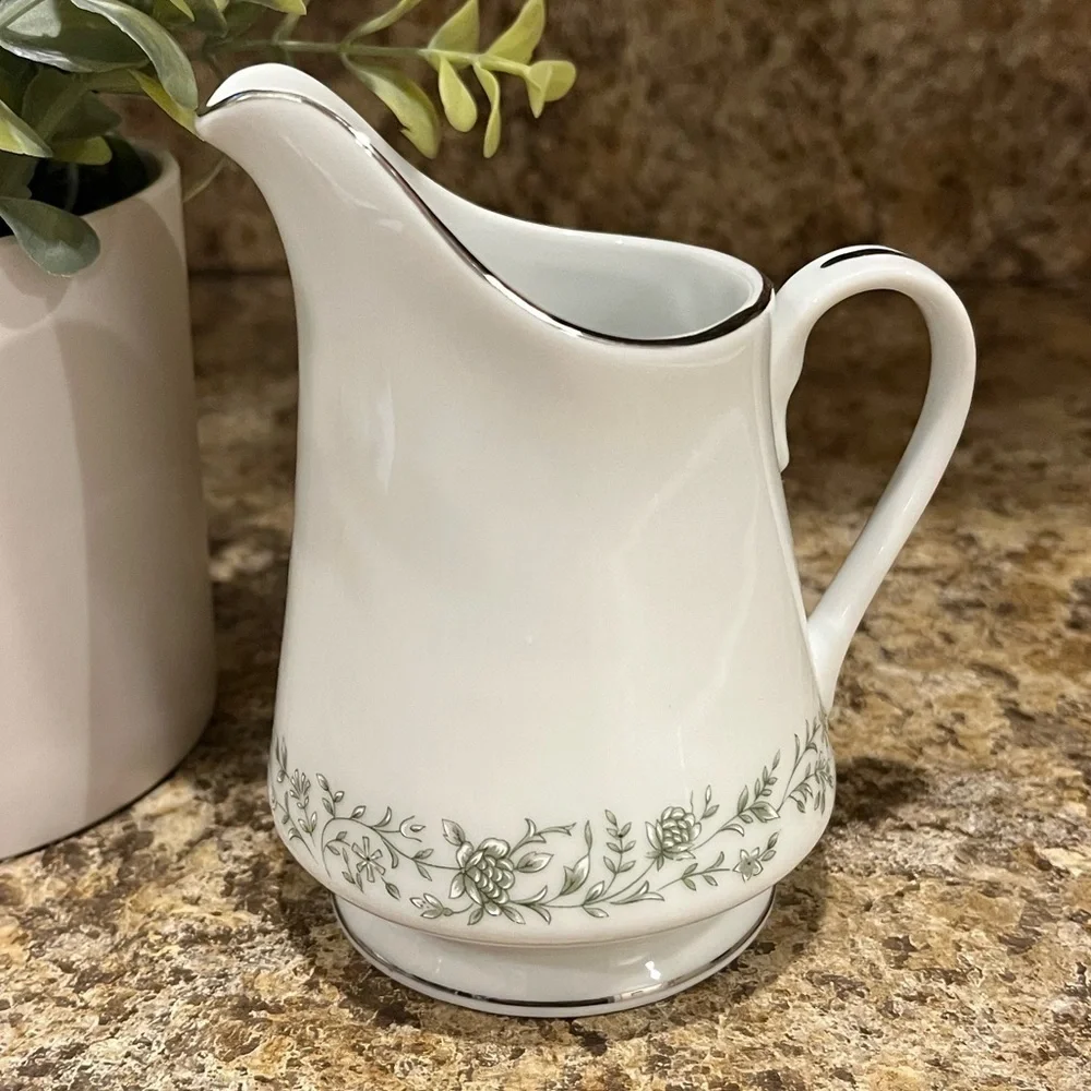 Mikasa Montclair Fine China Creamer Pale Green Leaves Silver Trim Japan G9059